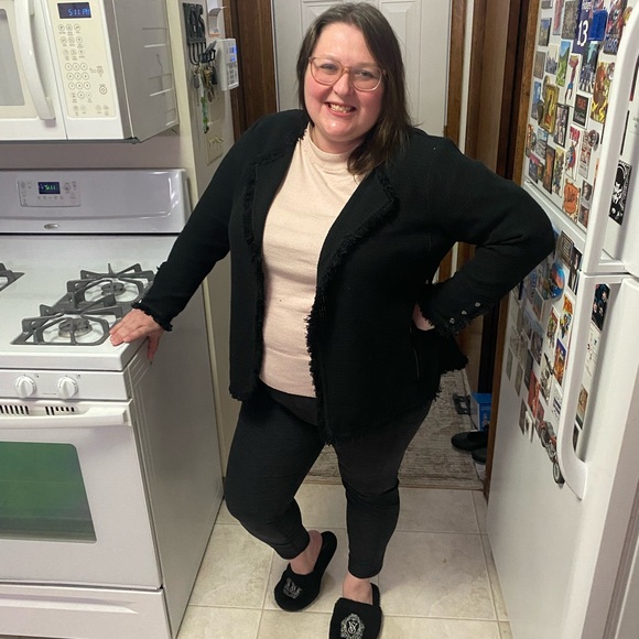 Meet your Posher, Kalyn - Picture 2 of 6